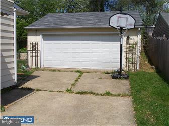 102 East Roland Avenue Maple Shade, NJ 08052 - Photo 2 of 7