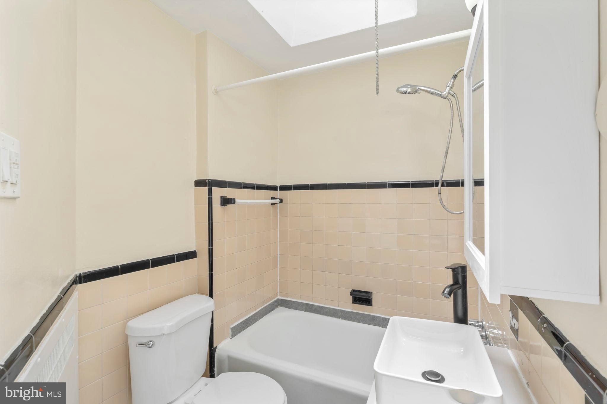 585 Snowden Road Upper Darby, PA 19082 - Photo 25 of 27