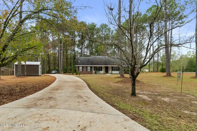 $269,500 | 48 J Shows Drive, Seminary, MS 39479