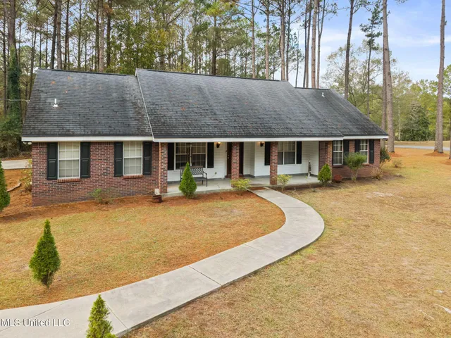 $269,500 | 48 J Shows Drive, Seminary, MS 39479