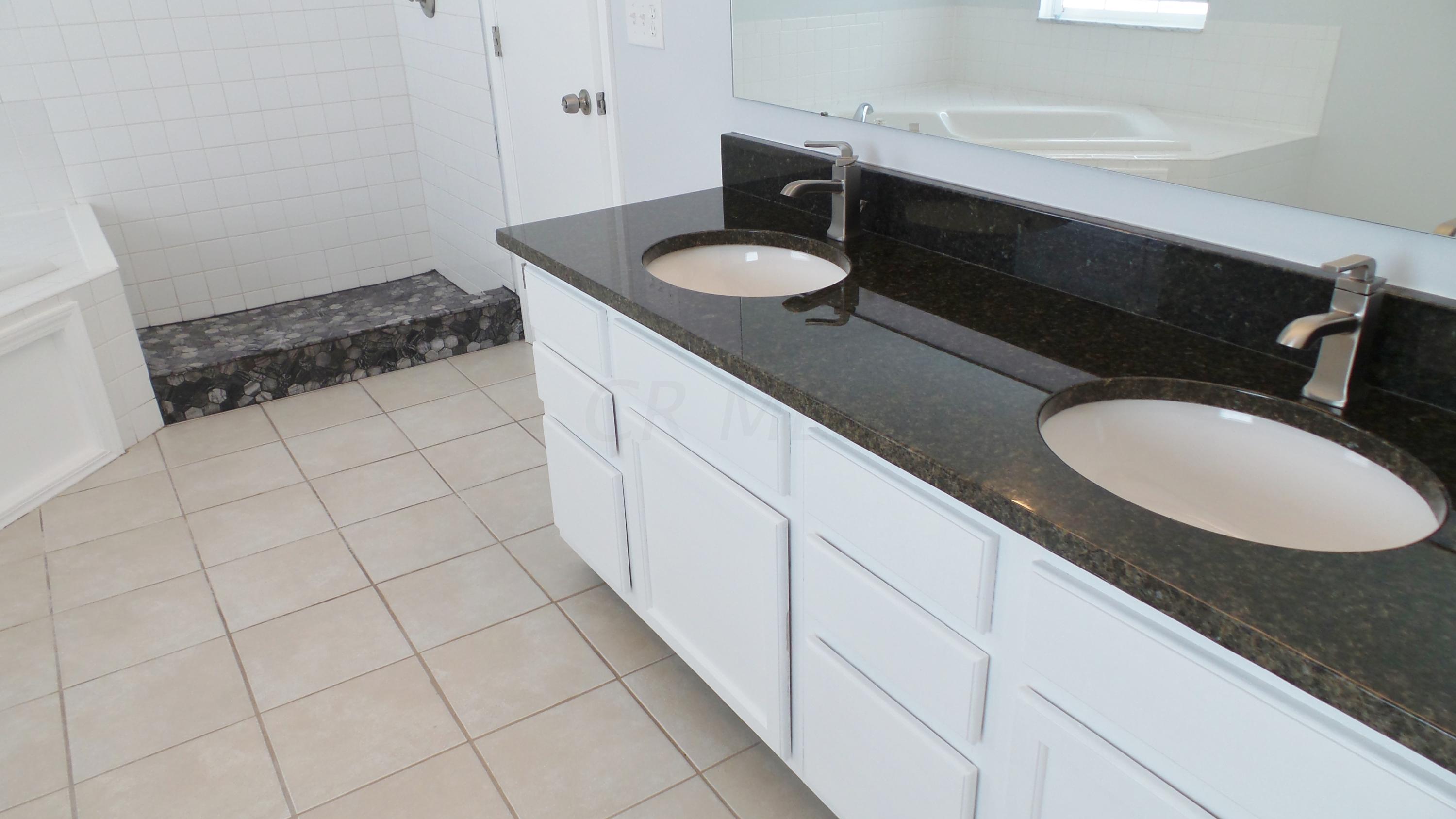 7892 Pinehill Road Lewis Center, OH 43035 - Photo 17 of 37 Gallery Image 17