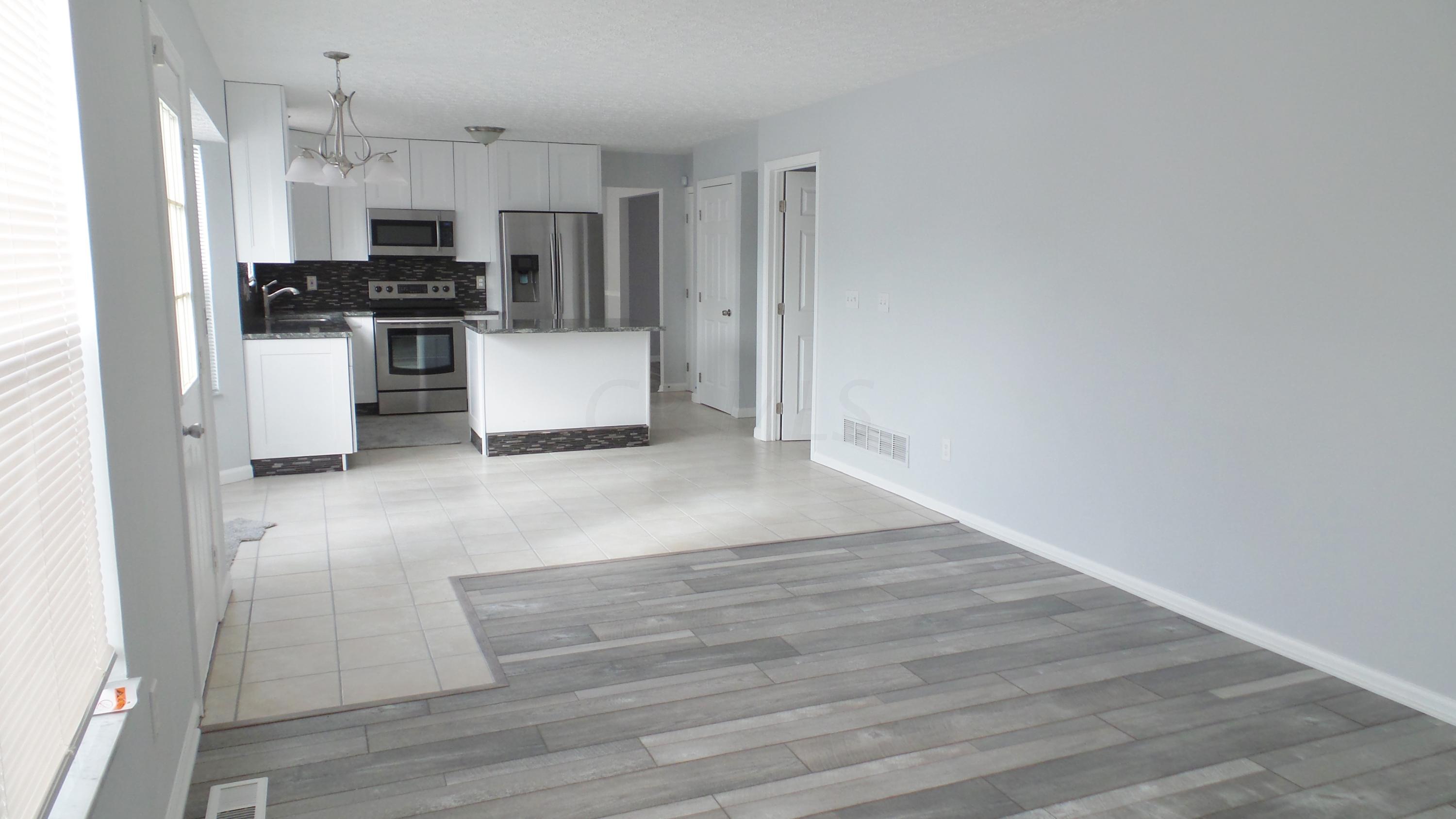 7892 Pinehill Road Lewis Center, OH 43035 - Photo 7 of 37 Gallery Image 7
