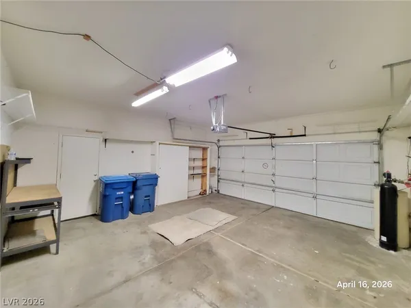 $2,295 | 8043 Shadowvale Drive, Las Vegas, NV 89147