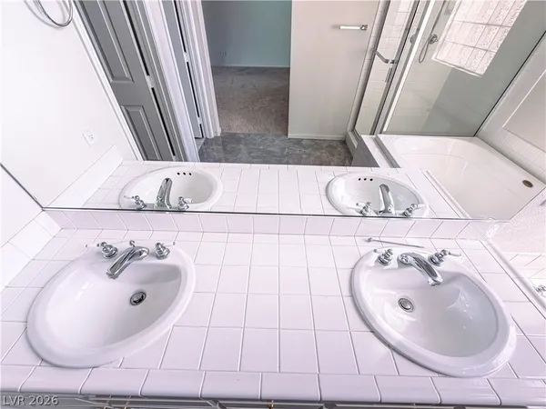 $2,360 | 8043 Shadowvale Drive, Las Vegas, NV 89147