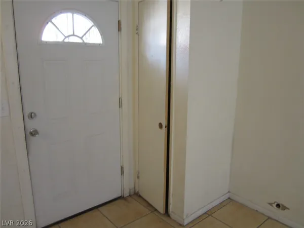 $2,360 | 8043 Shadowvale Drive, Las Vegas, NV 89147