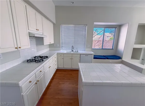 $2,360 | 8043 Shadowvale Drive, Las Vegas, NV 89147