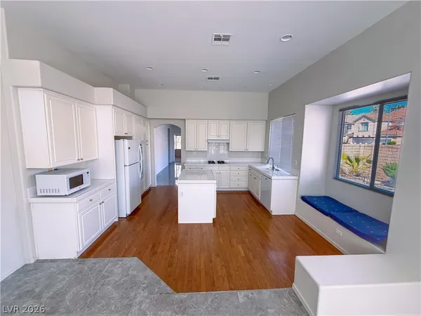 $2,360 | 8043 Shadowvale Drive, Las Vegas, NV 89147