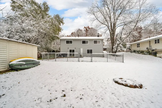 $249,000 | 1064 Lake Marie Drive, Horton, MI 49246