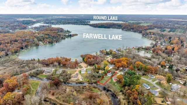 $249,000 | 1064 Lake Marie Drive, Horton, MI 49246