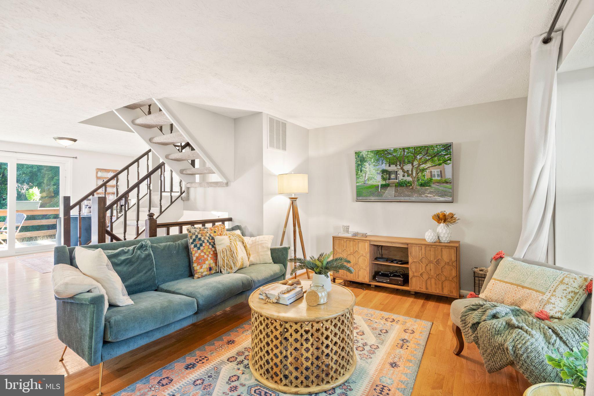 11042 Granby Court Reston, VA 20191 - Photo 5 of 27 A Warm and Inviting Living Room
