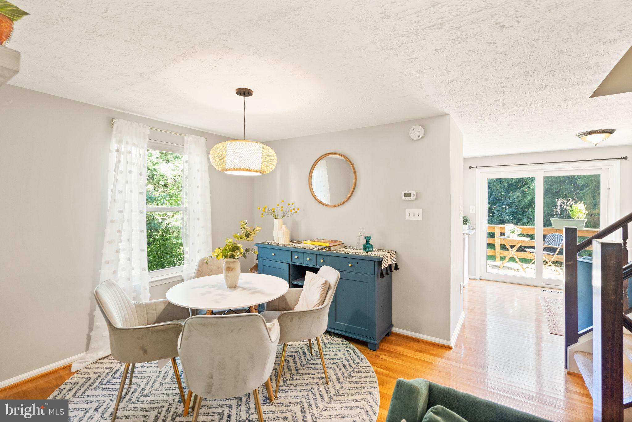 11042 Granby Court Reston, VA 20191 - Photo 6 of 27 Chic Dining Space