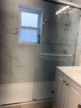 $2,000 | 270-01 Hillside Avenue, Unit 2F | Queens