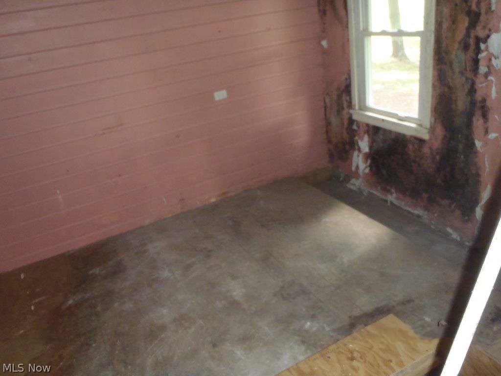 4788 Detroit Road Elyria, OH 44035 - Photo 6 of 13 Gallery Image 6