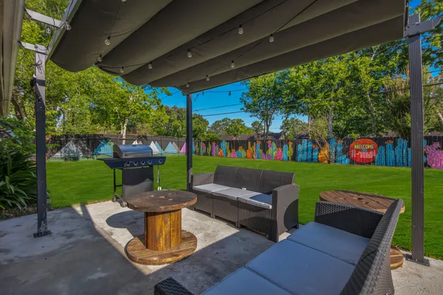 $2,500 | 5755 Cartagena Street, Houston, TX 77035