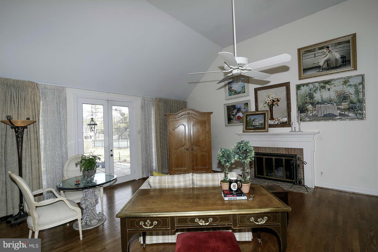 9311 River Road Potomac, MD 20854 - Photo 17 of 29 Bedroom (Master)