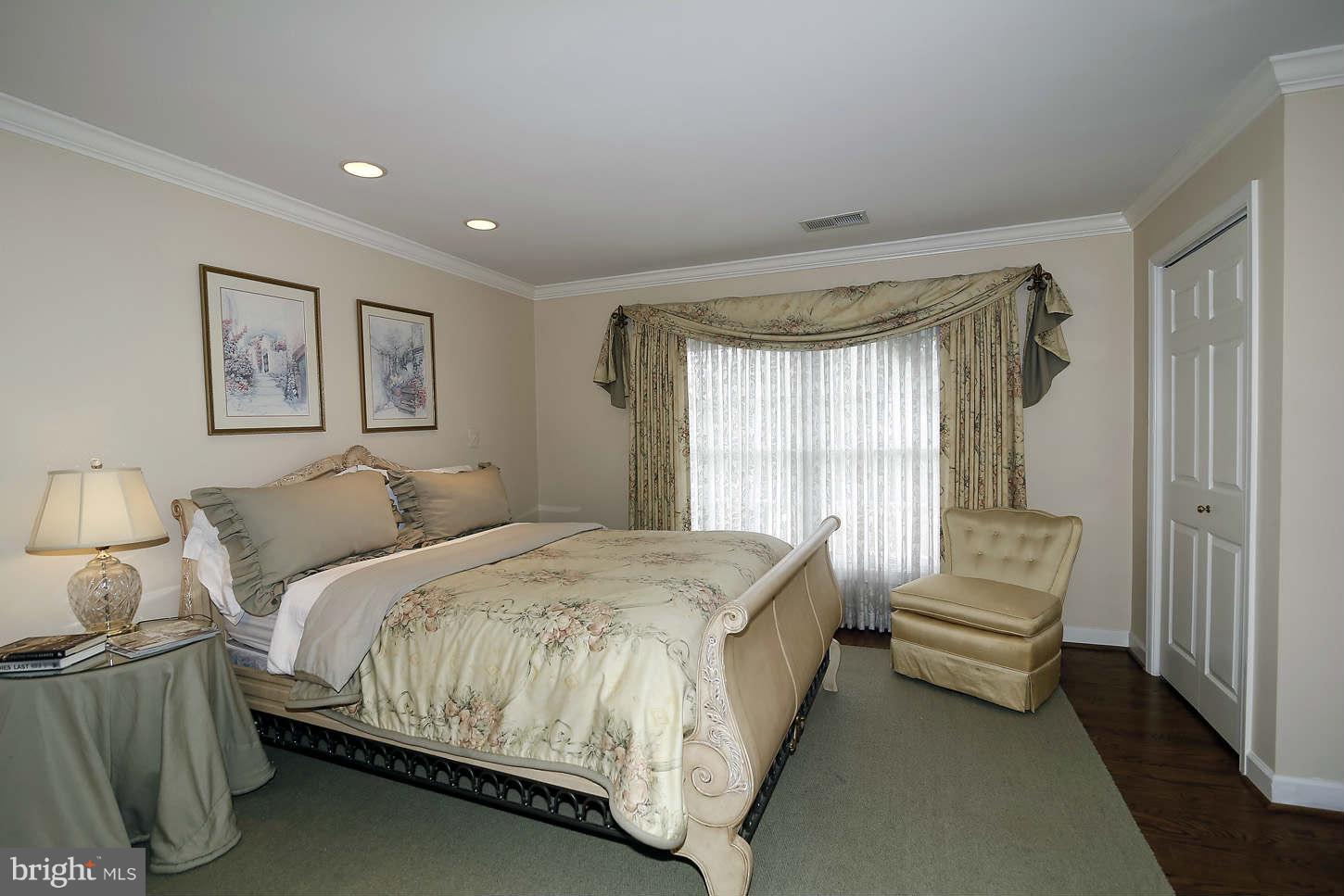 9311 River Road Potomac, MD 20854 - Photo 26 of 29 Guest Bedroom