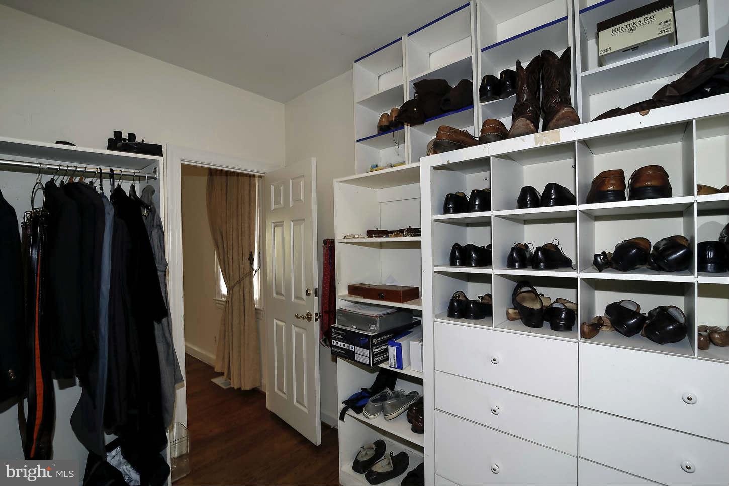 9311 River Road Potomac, MD 20854 - Photo 28 of 29 Man's walk in closet