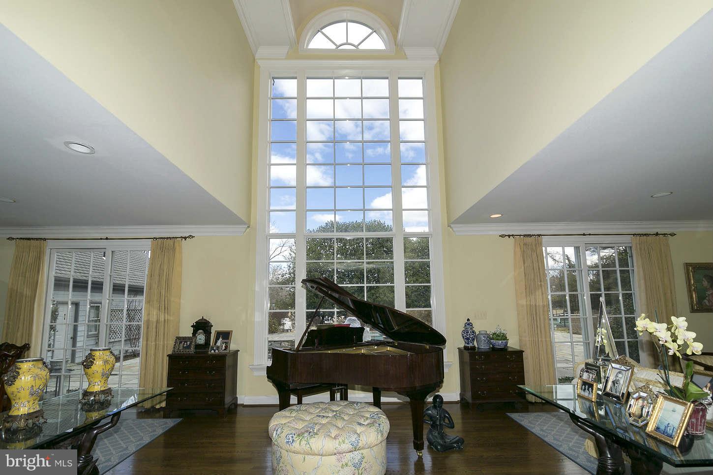 9311 River Road Potomac, MD 20854 - Photo 5 of 29 Music Area