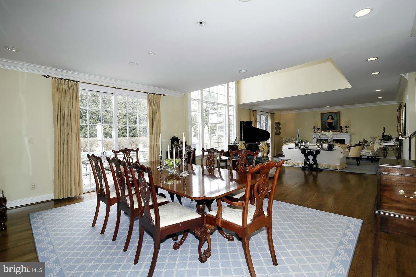 9311 River Road Potomac, MD 20854 - Photo 7 of 29 Dining Room