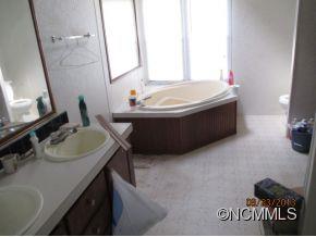 482 Newfound Road Leicester, NC 28748 - Photo 4 of 4