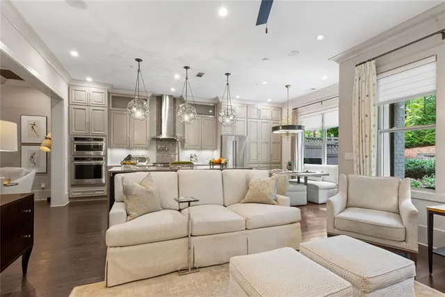 $989,900 | 602 Nottaway Lane, Alpharetta, GA 30009