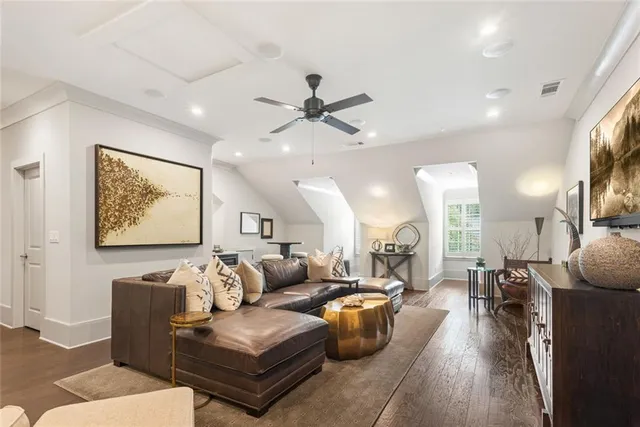 $989,900 | 602 Nottaway Lane, Alpharetta, GA 30009