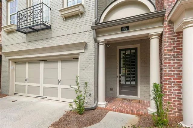 $989,900 | 602 Nottaway Lane, Alpharetta, GA 30009