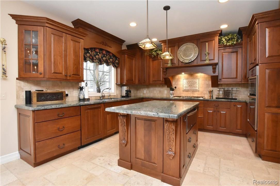 5381 Orion Road Rochester, MI 48306 - Photo 10 of 38 5381 Orion Road_10.JPG
