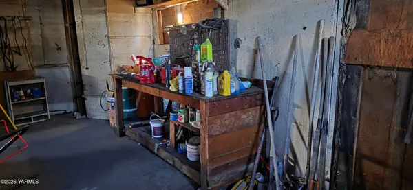 $310,000 | 1412 West Nob Hill Boulevard, Yakima, WA 98901