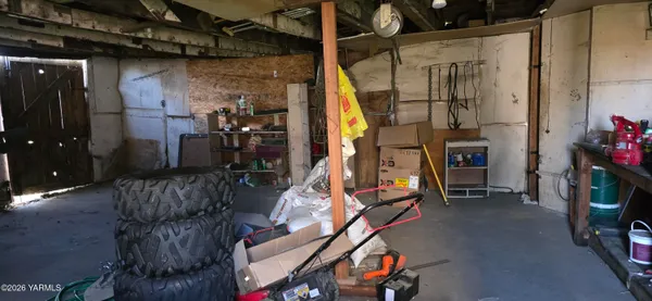 $310,000 | 1412 West Nob Hill Boulevard, Yakima, WA 98901