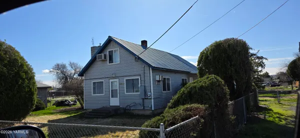 $300,000 | 1412 West Nob Hill Boulevard, Yakima, WA 98901