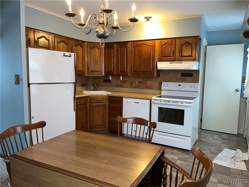 156 Frederick Road Tonawanda, NY 14150 - Photo 13 of 34