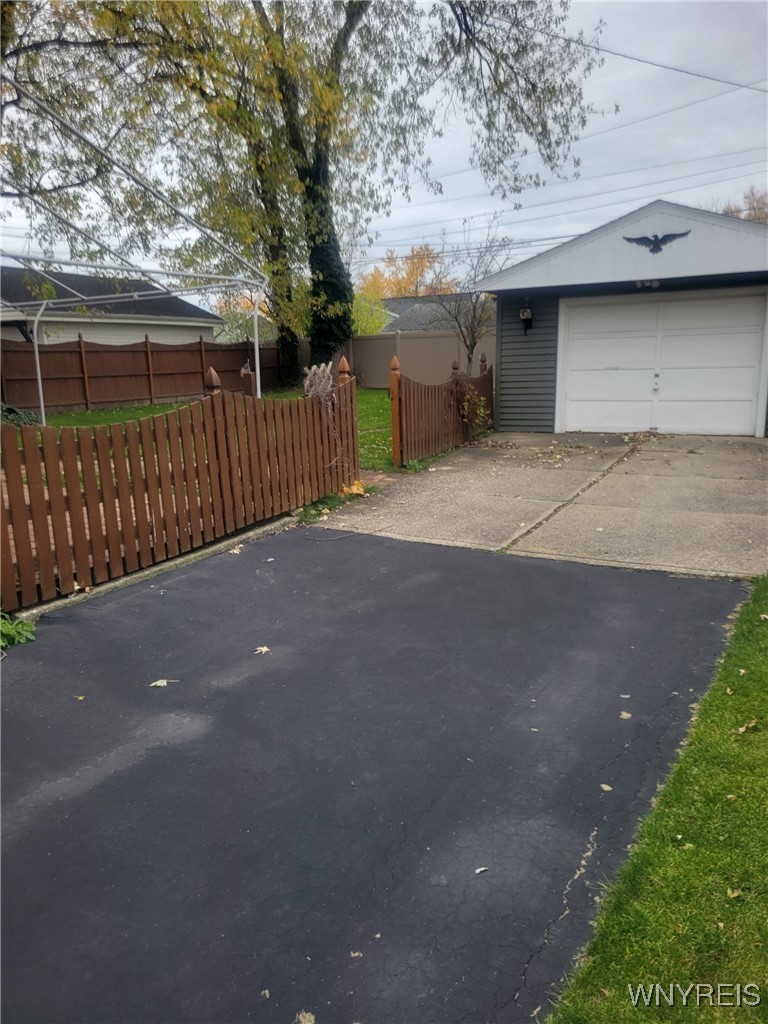 156 Frederick Road Tonawanda, NY 14150 - Photo 6 of 34