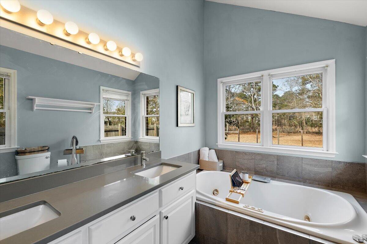 3582 Heathermoor Court Mount Pleasant, SC 29466 - Photo 21 of 54 24-BN0A1443