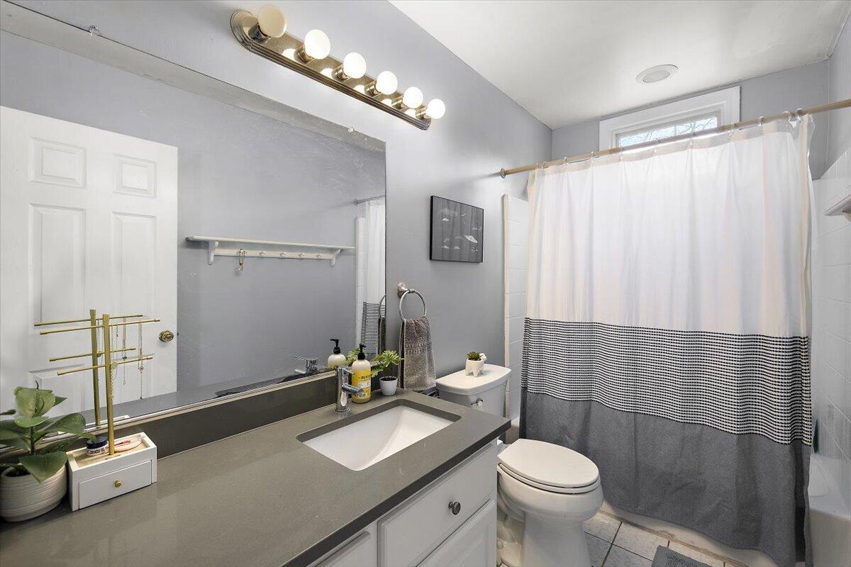 3582 Heathermoor Court Mount Pleasant, SC 29466 - Photo 28 of 54 32-BN0A1509