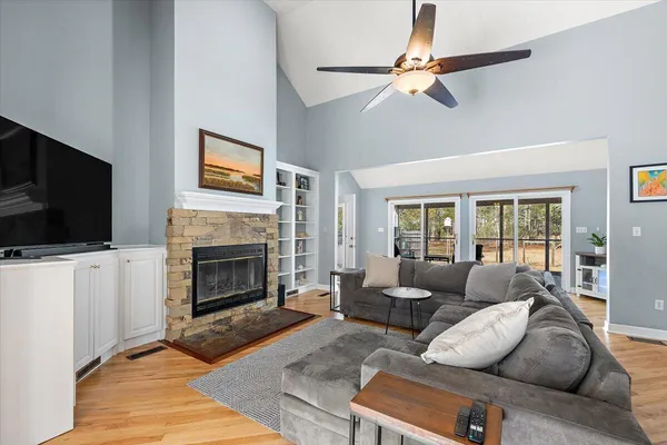 $885,000 | 3582 Heathermoor Court, Mount Pleasant, SC 29466
