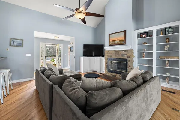 $885,000 | 3582 Heathermoor Court, Mount Pleasant, SC 29466
