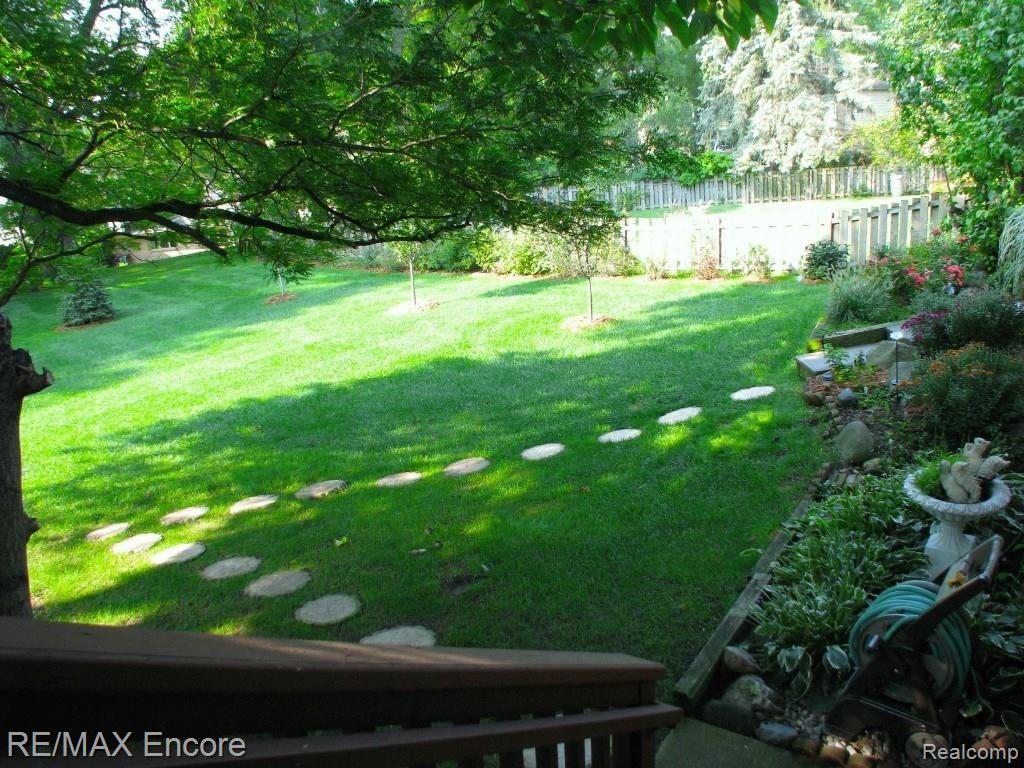 1844 Bromley Lane Rochester Hills, MI 48306 - Photo 20 of 24
