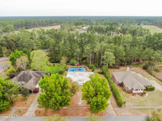 $189,999 | 69 Club House Drive West, Freeport, FL 32439