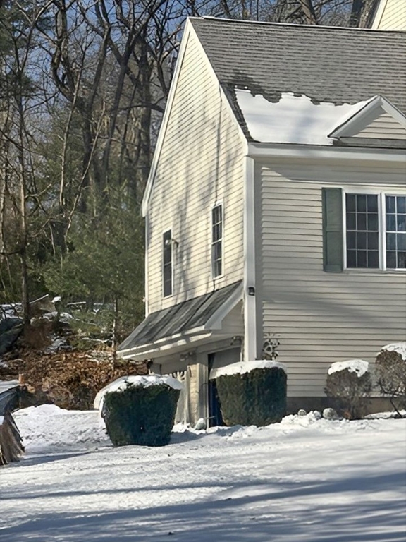 14 Smith Road Sutton, MA 01590 - Photo 2 of 3 a view of a house with a street