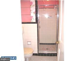 259 Margate Road Upper Darby, PA 19082 - Photo 7 of 10 Bathroom