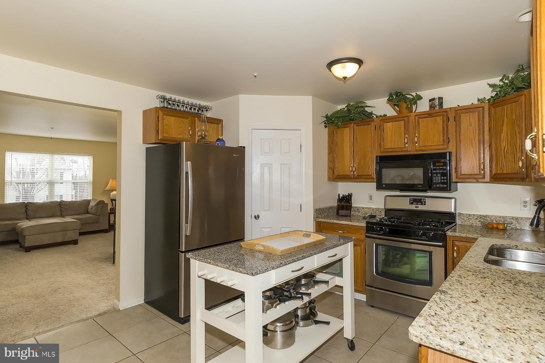 8746 Jarwood Road Baltimore, MD 21237 - Photo 22 of 29 Kitchen with Island