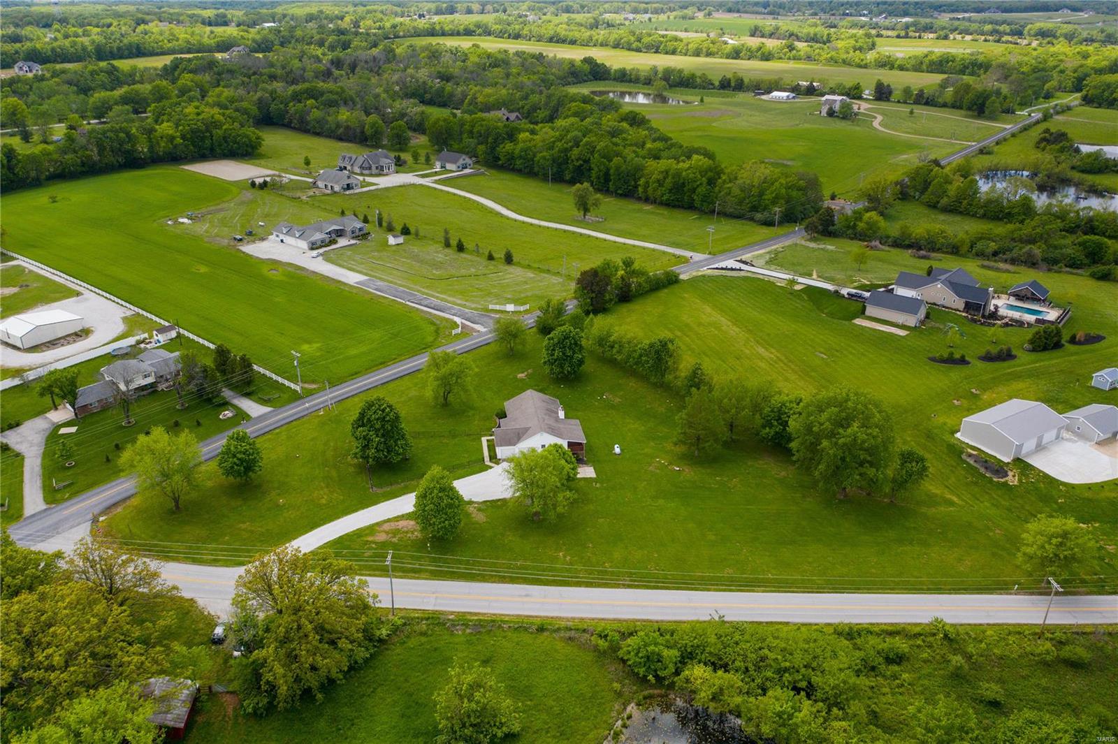 4495 Wilson Road Defiance, MO 63341 - Photo 26 of 29 Gallery Image 26