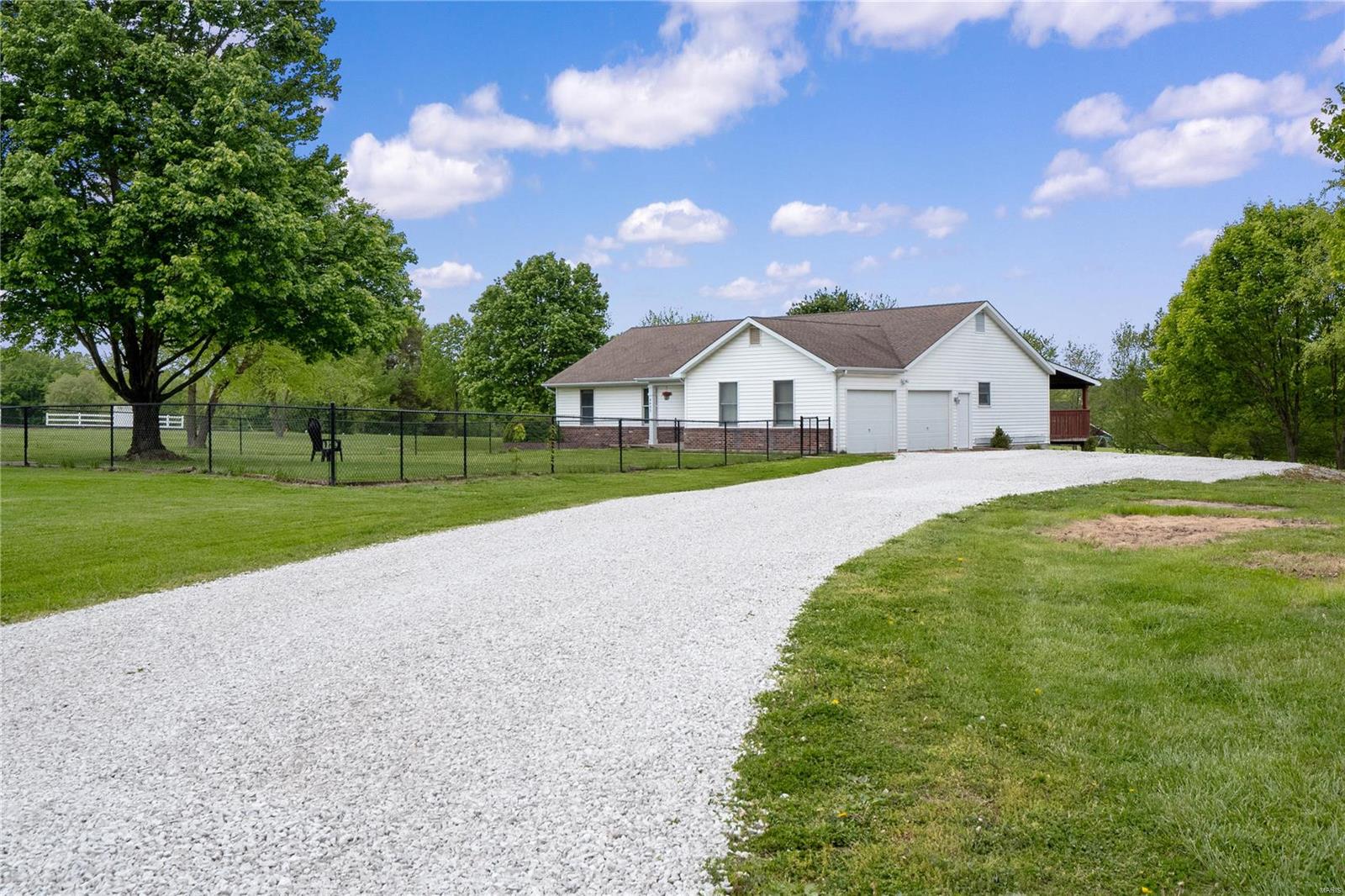 4495 Wilson Road Defiance, MO 63341 - Photo 5 of 29 Gallery Image 5