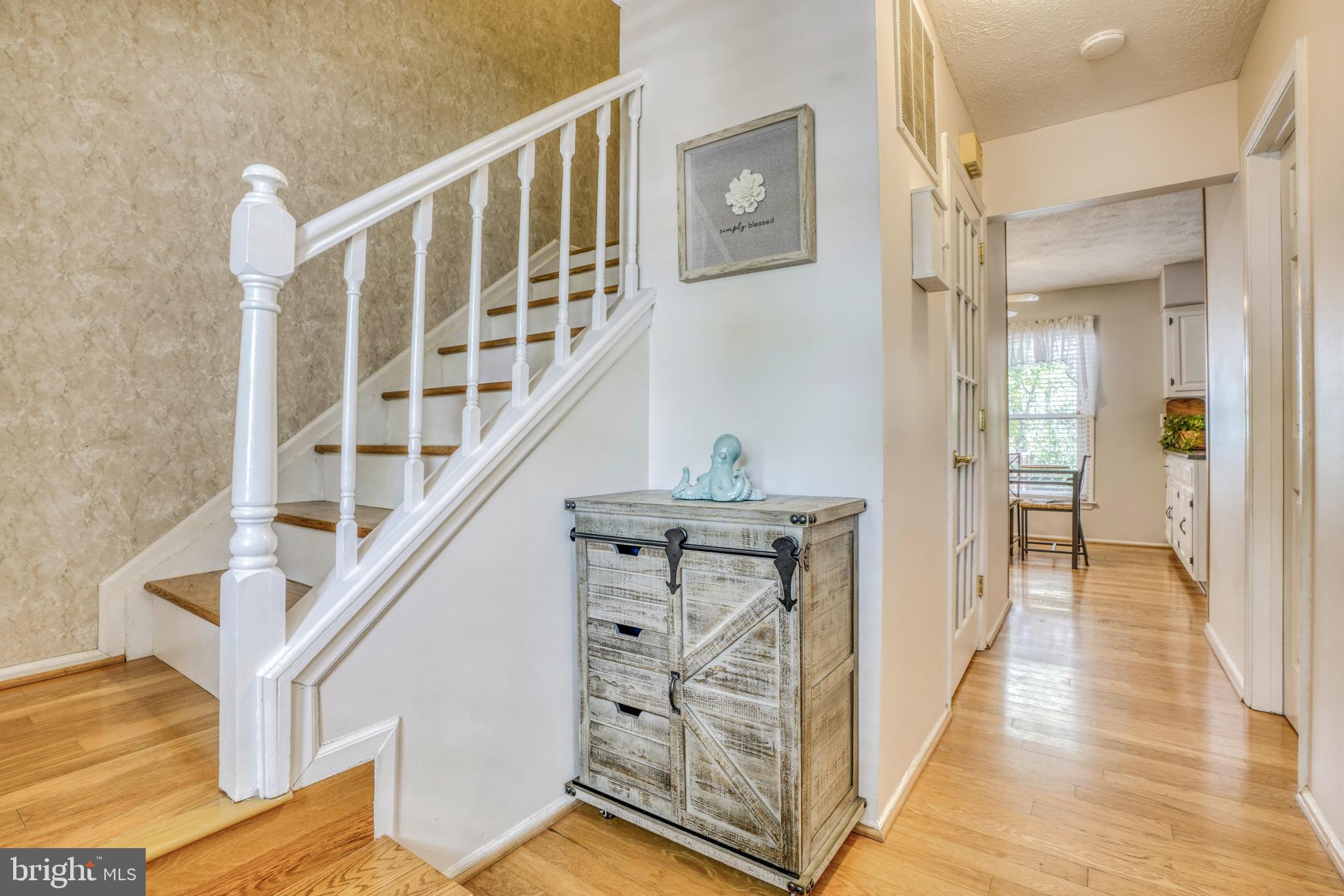 8619 Sherington Road Baltimore, MD 21236 - Photo 10 of 42 Front entrance way