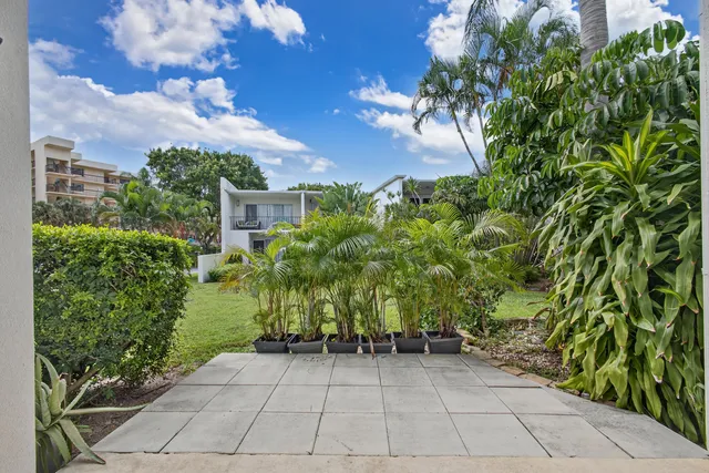 $400,000 | 382 Golfview Road, Unit C, North Palm Beach, FL 33408