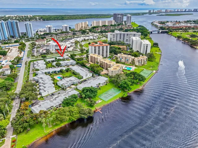 $400,000 | 382 Golfview Road, Unit C, North Palm Beach, FL 33408