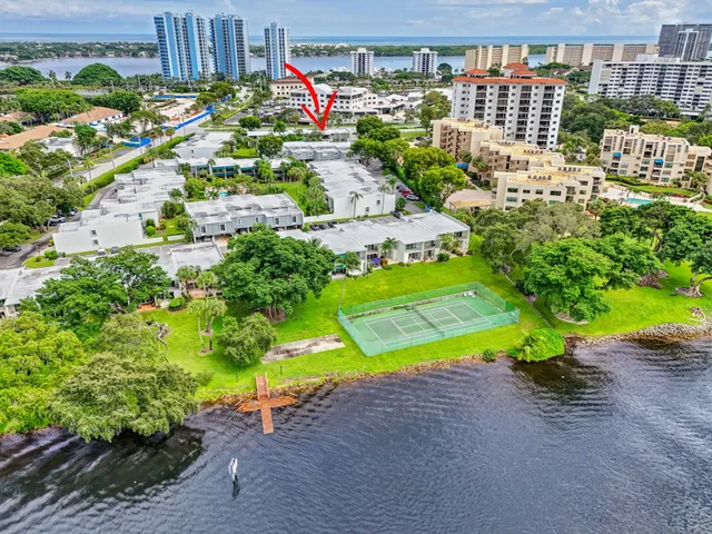 $400,000 | 382 Golfview Road, Unit C, North Palm Beach, FL 33408