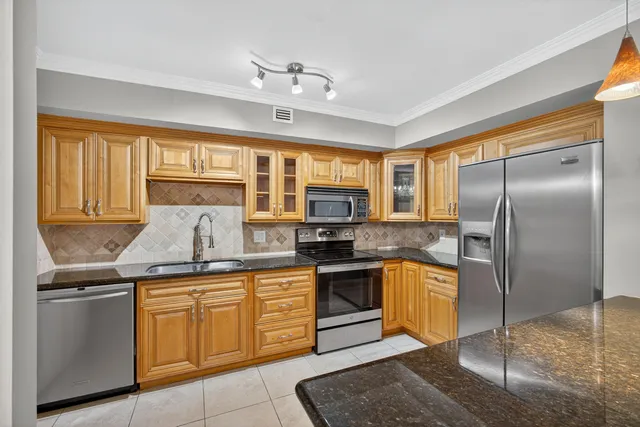 $400,000 | 382 Golfview Road, Unit C, North Palm Beach, FL 33408