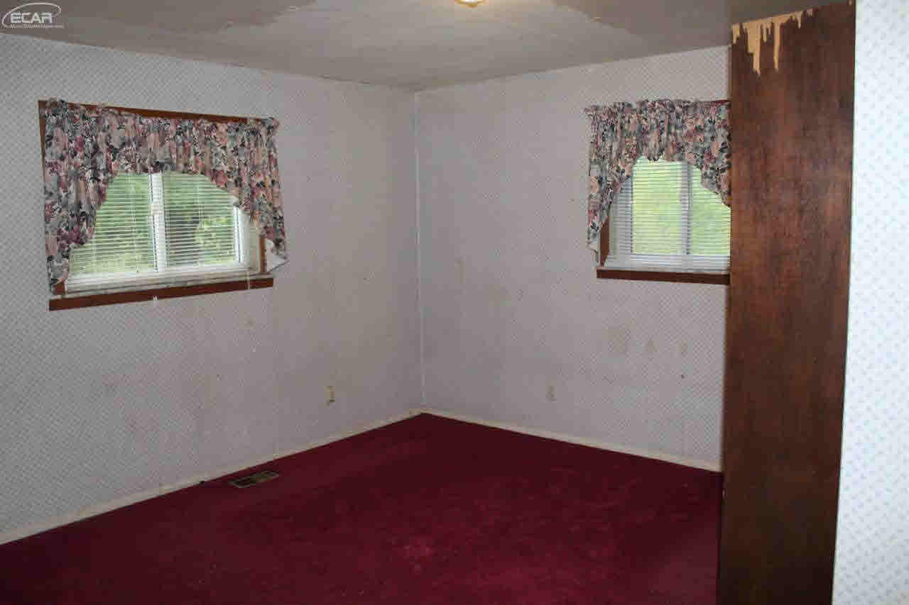 8205 West Mount Morris Road Flushing, MI 48433 - Photo 11 of 14 21229596-10.JPG